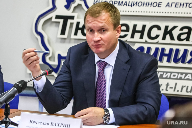 Заместитель губернатора Вячеслав Вахрин изучил законопроект Минэнерго, но не нашел в нем ответов на ряд принципиальных вопросов