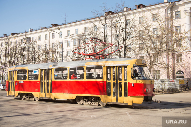 Большинство трамваев в Екатеринбурге выглядят так
