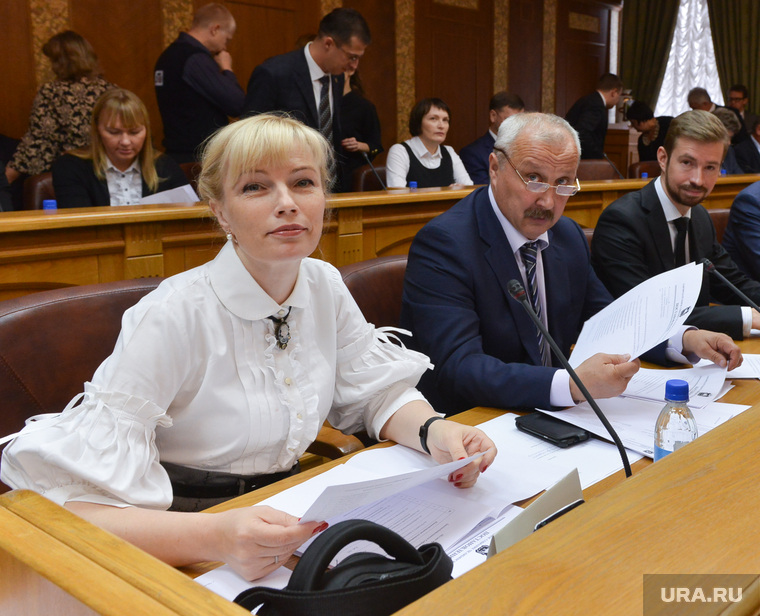 Ольга Мухометьярова никому не дает расслабиться, ни коллегам-депутатам, ни будущему облизбиркому