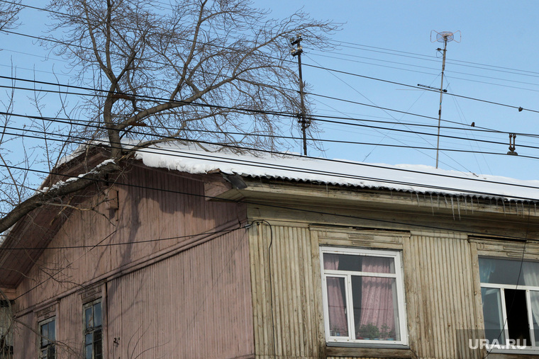 Дома капремонт улица КуйбышеваКурган, крыша дома