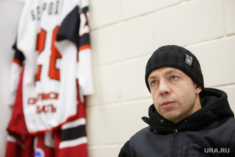 Молодой тренер Дмитрий Устюжанин верит, что канадская система поможет вывести свердловский хоккей на новый уровень