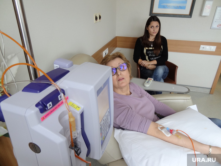 Катя Георгиевна постоянно ездит в Стамбул из Болгарии, чтобы принимать химиотерапию