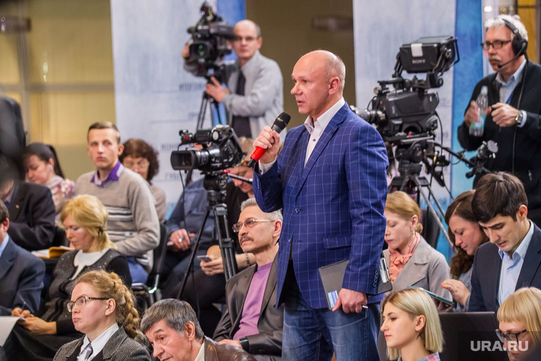 Пресс-конференция губернатора собрала 60 журналистов — вдвое больше, чем год назад