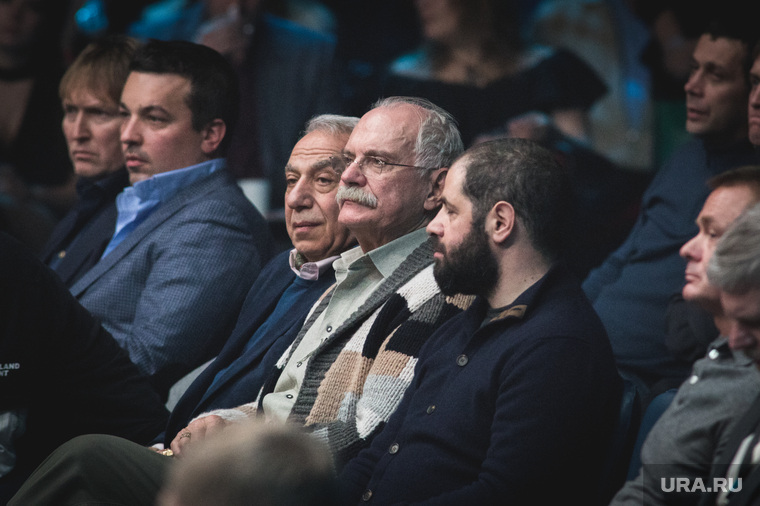 Кинорежиссер Никита Михалков приехал на бой Поветкина сразу после экскурсии по Ельцин Центру.