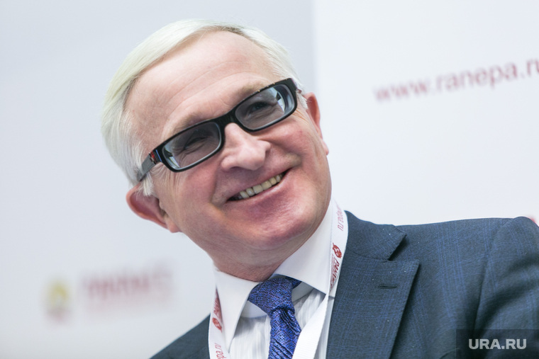 Глава РСПП Александр Шохин, комментируя состояние российской экономики, пошутил об экс-главе МЭР Алексее Улюкаеве, «который остался на дне»
