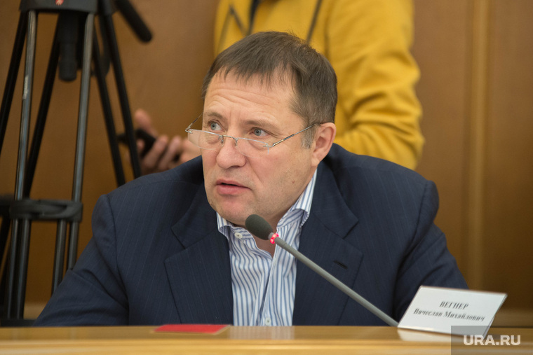 Вячеслав Вегнер называет транспортную реформу без повременной системы оплаты фикцией