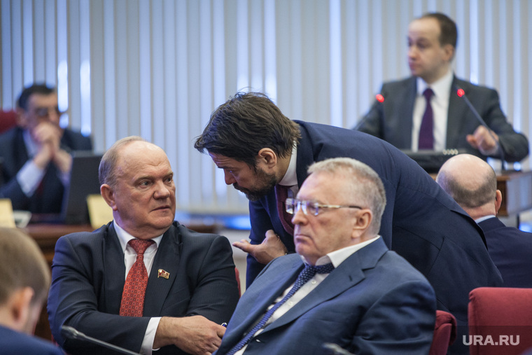 Лидер КПРФ Геннадий Зюганов и лидер ЛДПР Владимир Жириновский — надоевшие, но не пугающие лица на президентских выборах