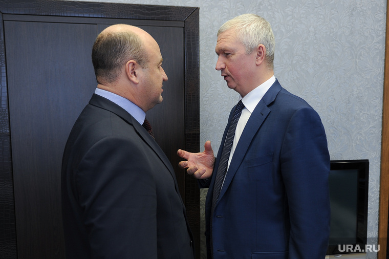 Вице-губернатор Евгений Голицын и гендиректор «Маяка» Михаил Похлебаев