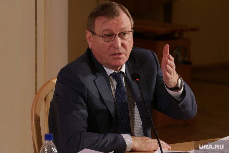 Геннадий Тушнолобов уверен, что с экономикой у губернатора не было никаких проблем