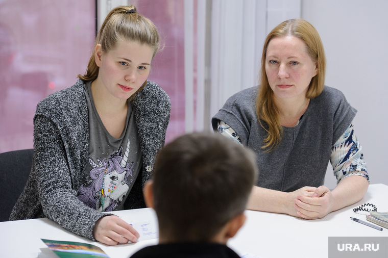 Варвара и Наталья (дочь и мама) поняли, что не могут пройти мимо темы подростковых суицидов