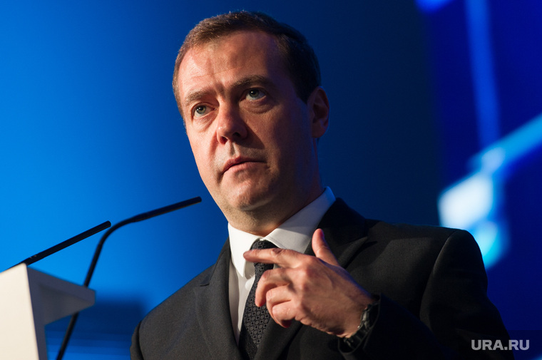 Премьер Дмитрий Медведев заявил, что РФ справилась с безработицей, а ситуация в экономике стабилизировалась