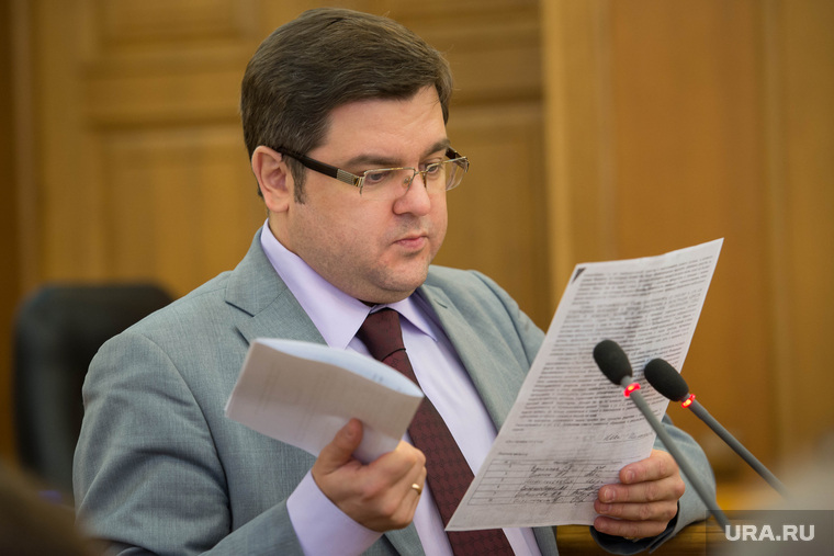 Илья Захаров скоро лично будет знакомиться с декларациями многих действующих депутатов
