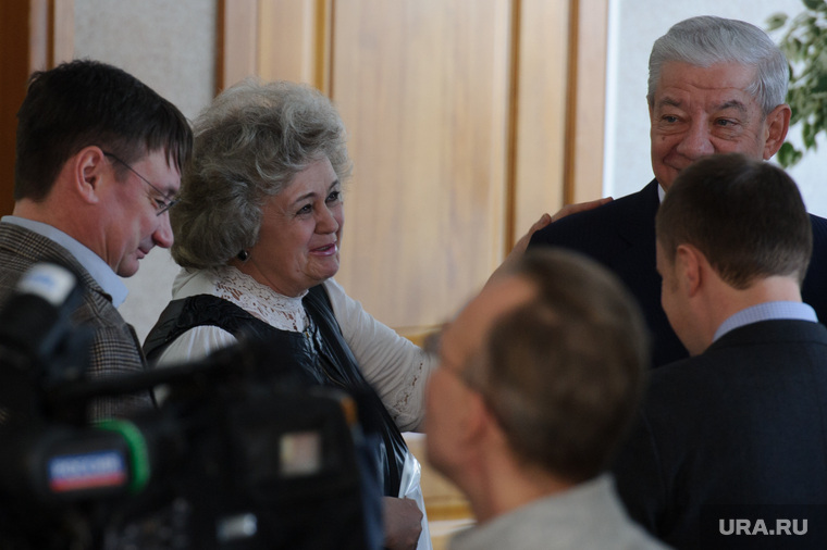 Пять лет назад Александра Левина на посту председателя Свердловского творческого союза журналистов принимали с боем. Прошли годы — многое поменялось
