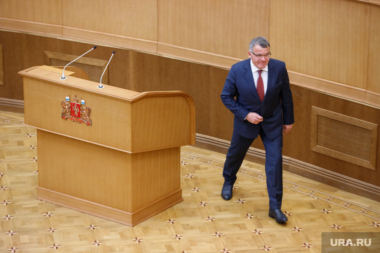 Владимир Тунгусов разрешил депутатам в 2017 году уйти в отпуск