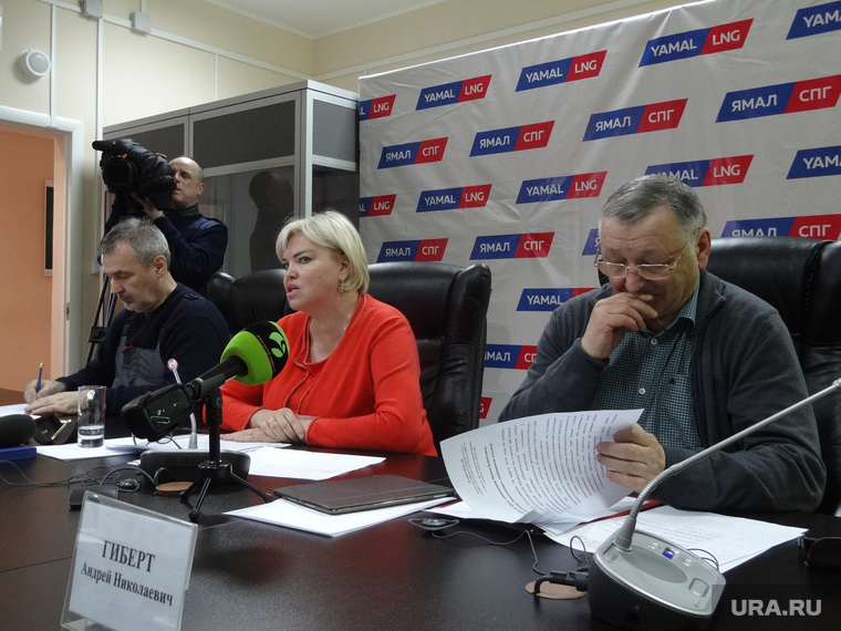 Совещание по организации длня голосования в Сабетте. Докладывает вице-губернатор ЯНАО Ирина Соколова