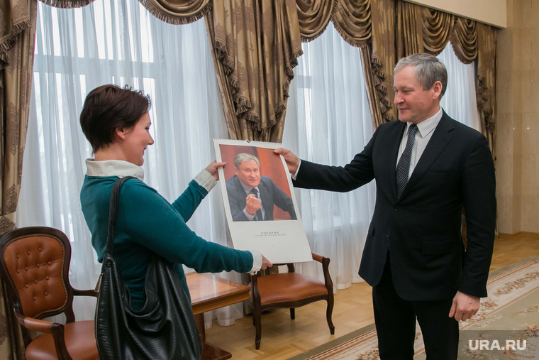 Глава Зауралья все еще принимает поздравления с прошедшим днем рождения