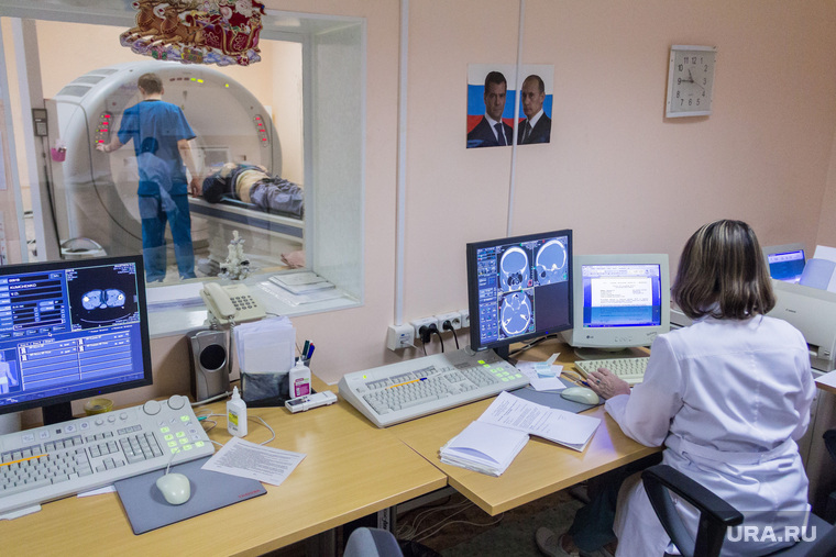 В ассоциации онкологов подсчитали, что для обеспечения лечения всех раковых больных в России необходимо 435 миллиардов рублей в год.