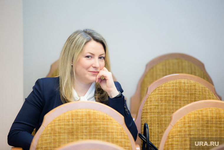 Алена Хисамова останется руководителем управления, но блок контроля за СМИ у нее заберут