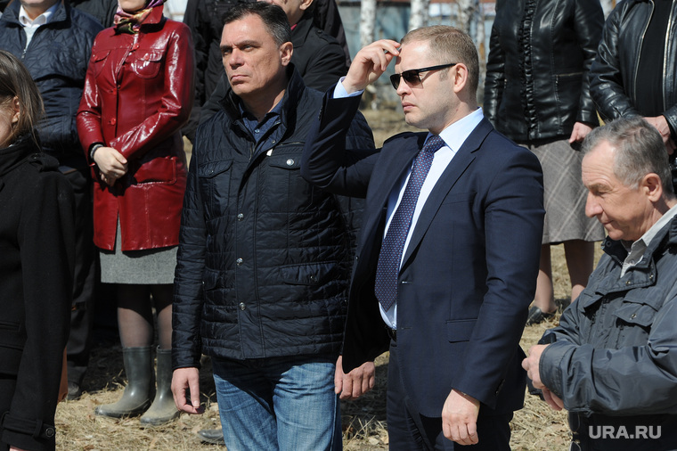 Считается, что Александр Мотовилов (в очках) и Олег Иванов (слева) серьезно влияют на Центральный райсовет