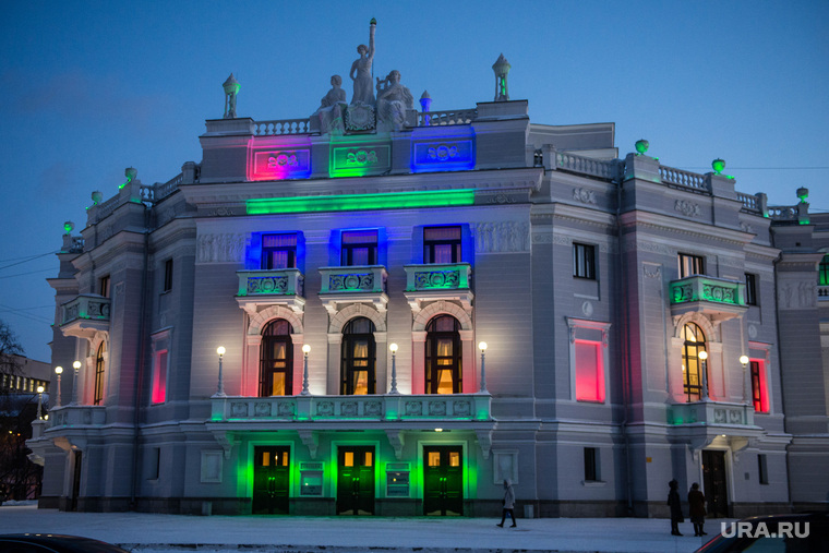 В число екатеринбургских объектов для благоустройства вошел Оперный театр