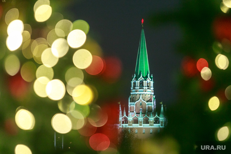 Предновогодняя Москва, елка, вечерний город, кремль, новый год, иллюминация
