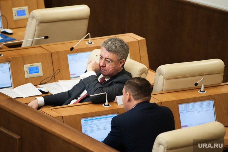 Депутаты считают, что Виктор Бабенко должен вести себя на заседаниях активней