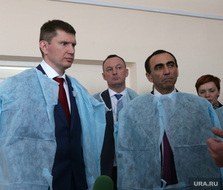 В прошлом году Максим Решетников (крайний слева) уже «выбил» на покрытие кредиторки 300 млн рублей. Вряд ли это повторится