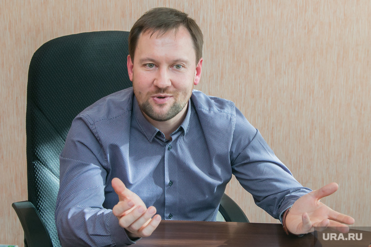 Интервью с директором радио "За облаками" Ярославом Фоминым. Курган, фомин ярослав