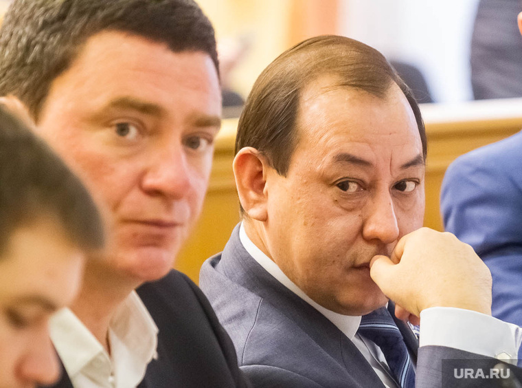 Депутаты от ЛДПР, по информации источника, предложение не поддержали (слева — Игорь Ракша, справа — Мурат Тулебаев)