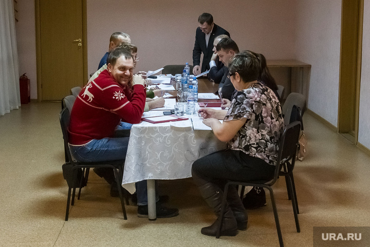 Дума «рублевки» выглядит лубочно, но от ее решений зависит жизнь VIP-тюменцев