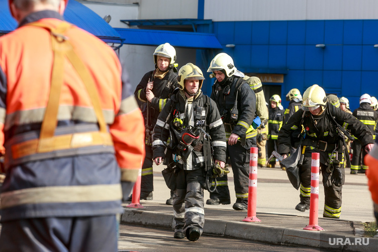 Нарушения правил пожарной безопасности можно обнаружить почти в каждом ТЦ, говорят эксперты