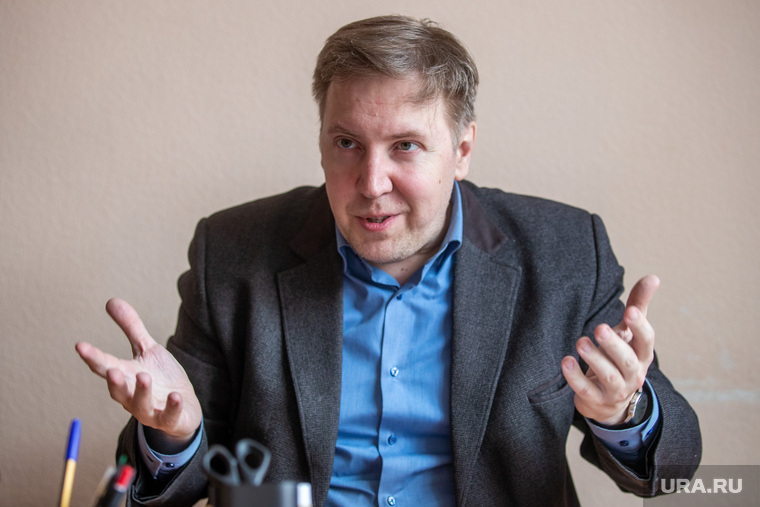 Политолог и преподаватель КемГУ Александр Коновалов уверен, что Цивилев заменит тулеевскую команду, вернувшись из Москвы