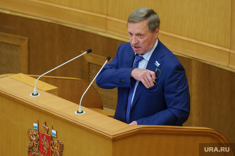 Прокуратура считает, что Владимир Никитин необоснованно отказался ставить вопрос о лишении мандатов других депутатов