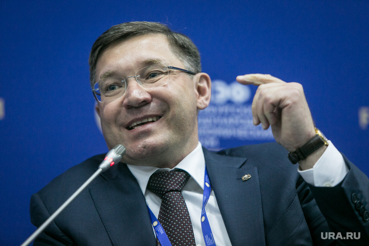 Владимир Якушев раньше приезжал на ПМЭФ как губернатор, теперь поедет как министр