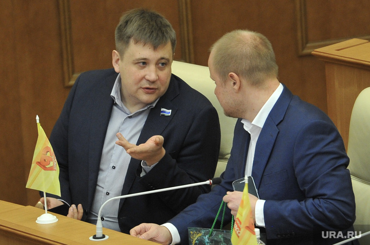 Прокуратура предъявляет претензии Андрею Жуковскому (слева) уже во второй раз