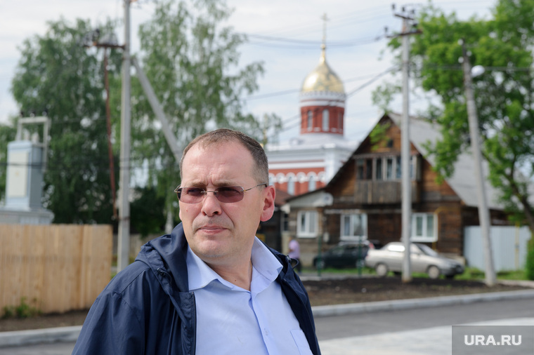 Работами по благоустройству руководит замминистра энергетики и ЖКХ Свердловской области Андрей Кислицын
