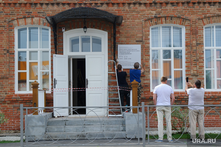 Музей «Напольная школа» готовят к приезду патриарха