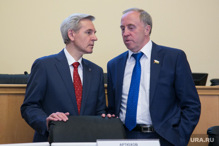 Депутаты-единороссы Андрей Артюхов (слева) и Виктор Рейн (справа) поддержали пенсионную реформу