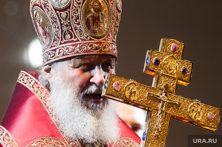 Патриарх Кирилл провел службу в память об убиенной царской семье