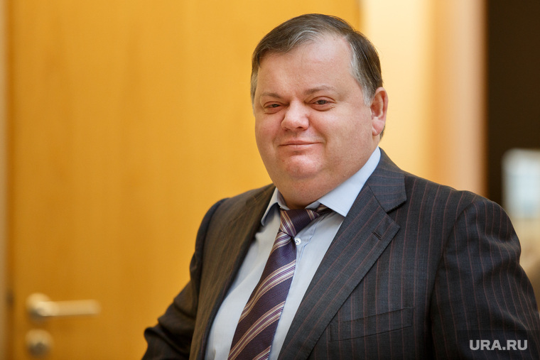 Виктор Маслаков заполучил себе в спарринг-партнеры на выборах мэра бывшего обидчивого подчиненного