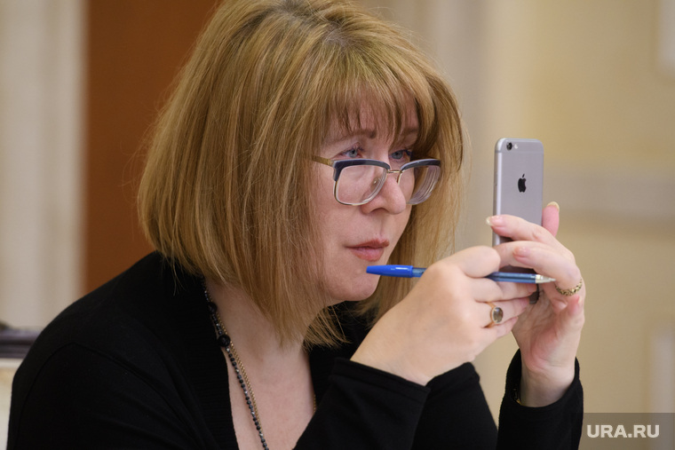 Журналисты, социологи и политологи счастливы, что в Общественной палате их представляет сама Елена Дьякова