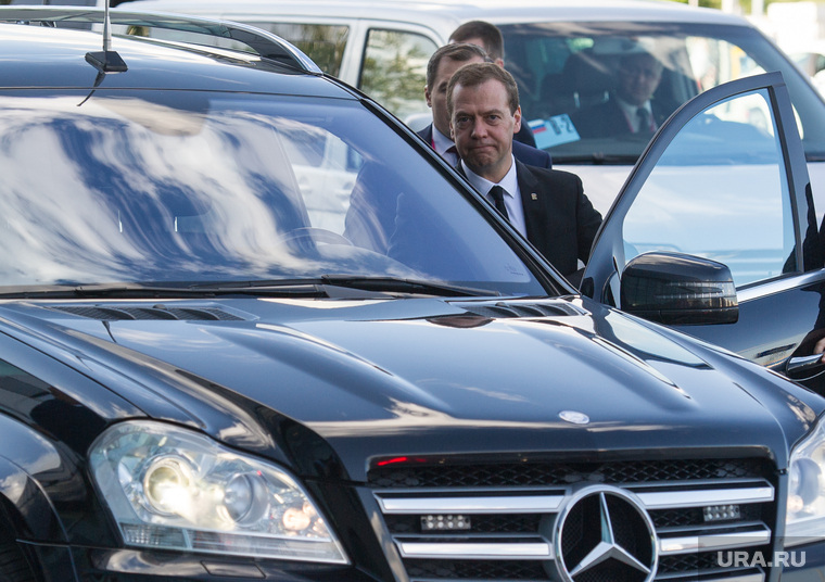 Дмитрий Медведев явно хочет продолжить свою политическую карьеру, уверены политологи