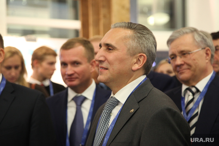 Александр Моор дебютировал в качестве хозяина региона в среде крупного нефтегазового бизнеса