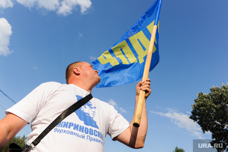 Жириновский решил сменить расшифровку аббревиатуры ЛДПР на «Легендарная державная партия России»