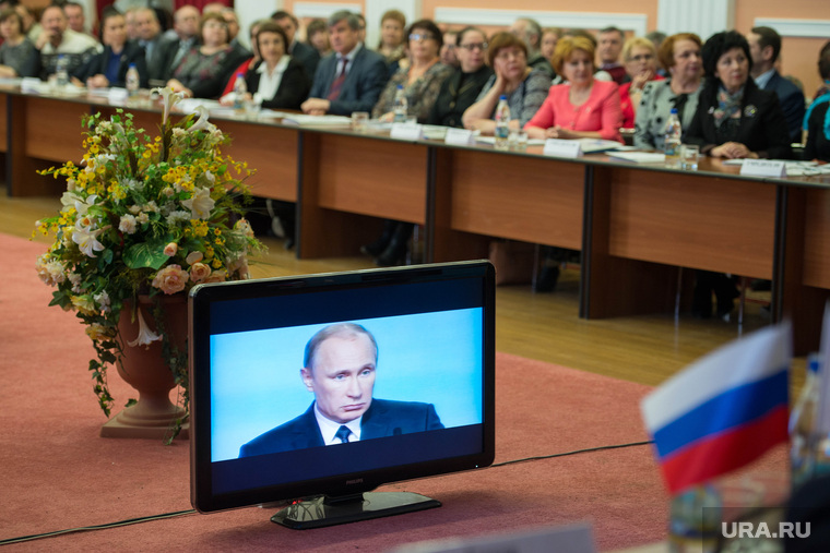 Телевизор в российской действительности занимает важное место, утверждают эксперты