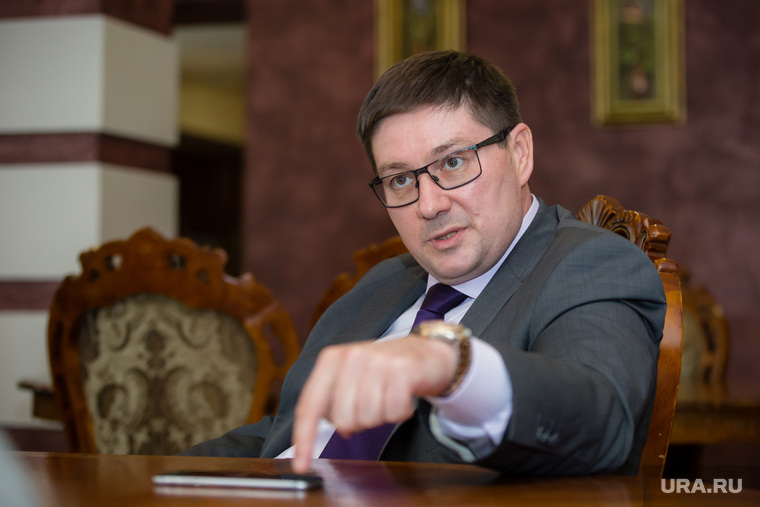 Николай Милькис подтверждает звание самого амбициозного вице-губернатора ХМАО. Сейчас он готов разнести мэров за неосвоенные деньги