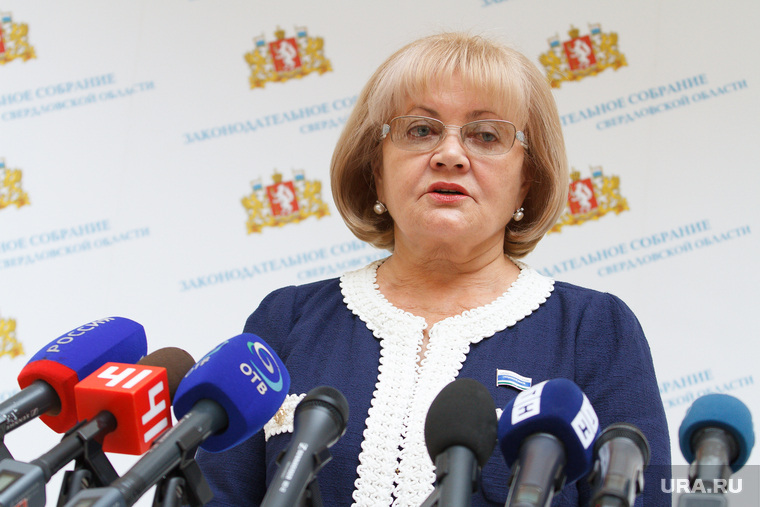 Последнее слово в споре о системе выборов мэра будет за спикером Заксобрания Людмилой Бабушкиной