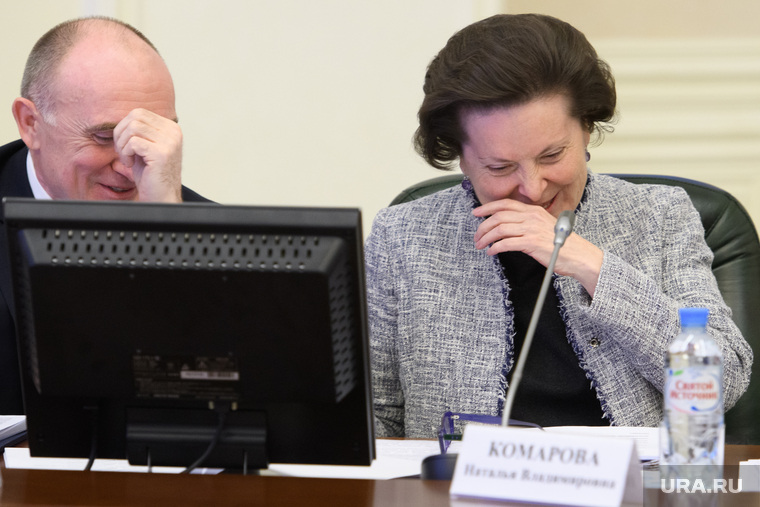Комарова с Дубровским выступили одинаково длинно и монотонно