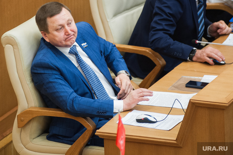 Альберт Абзалов был вынужден объявить заседание обычным совещанием