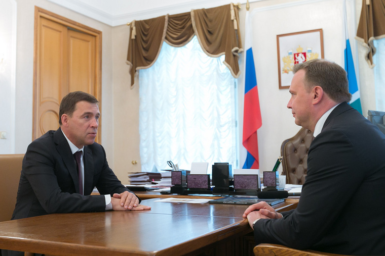 Свердловское правительство во главе с губернатором Евгением Куйвашевым помогли Пинаеву стартовать